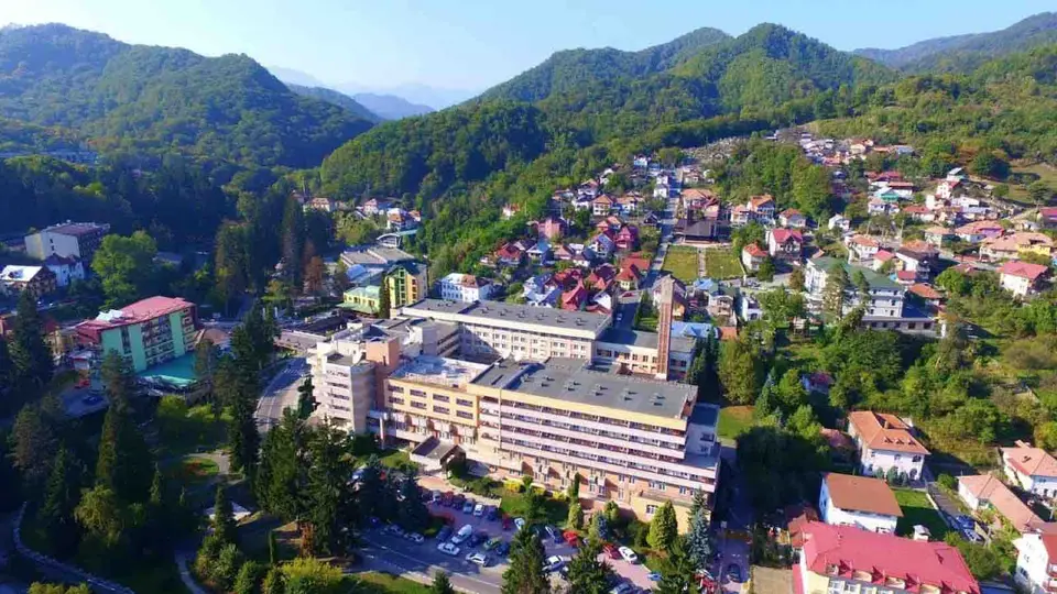 Ce vizitezi la Băile Olănești: Buila-Vânturarița, mănăstirile și Cheile Bistriței