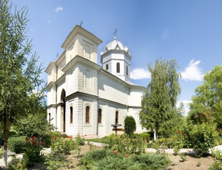 Mănăstirea Sfinții Voievozi Slobozia
