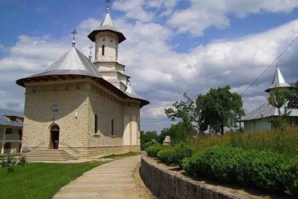 Mănăstirea Măgura Ocnei