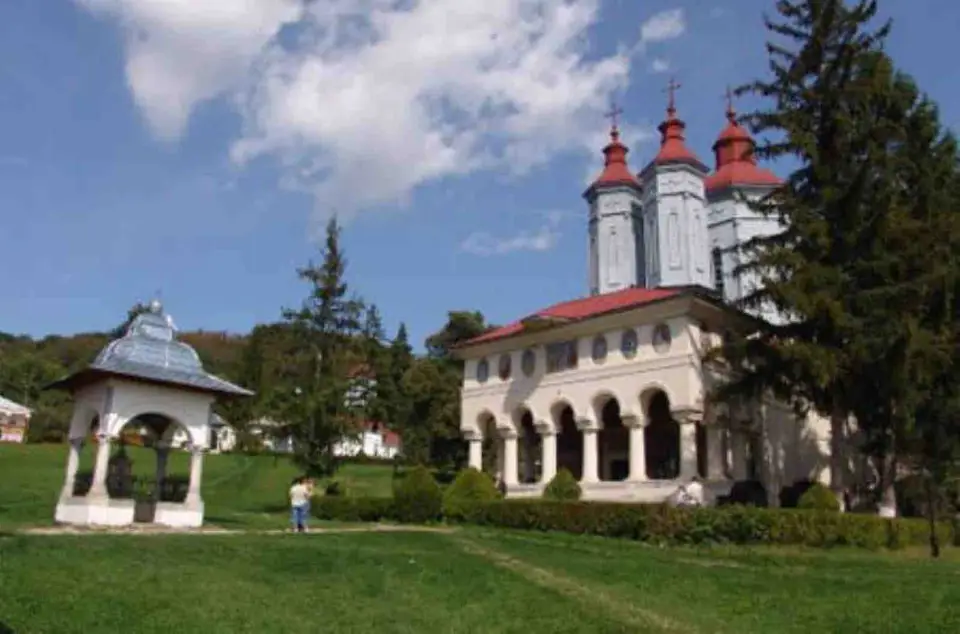 Mănăstirea Ciolanu