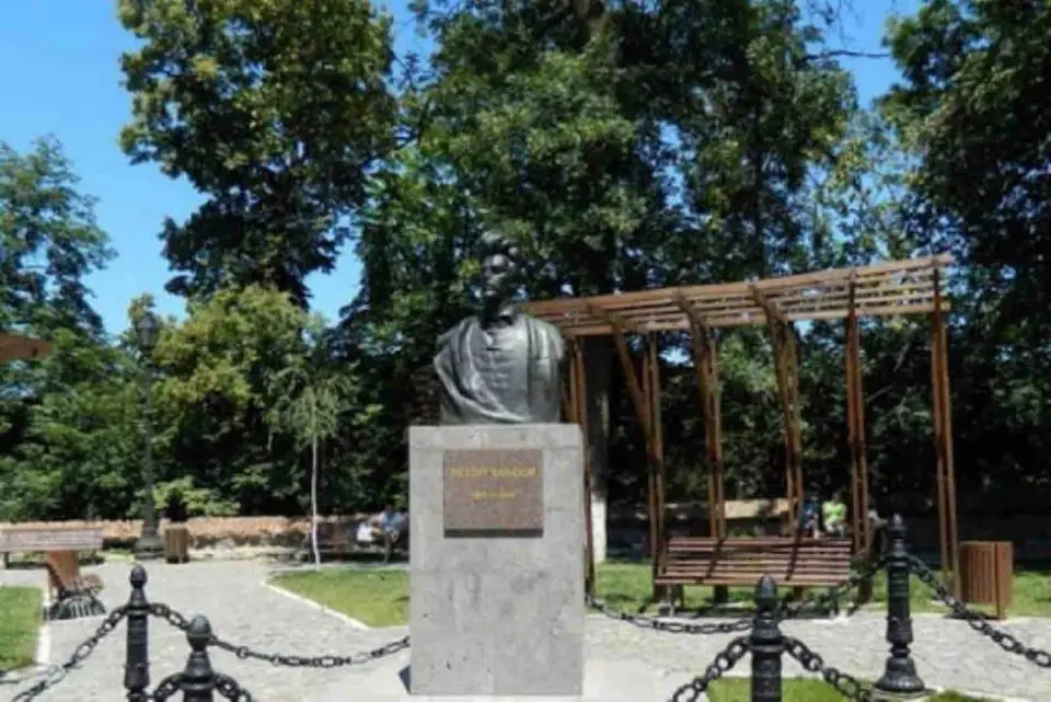 Statuia lui Sándor Petőfi