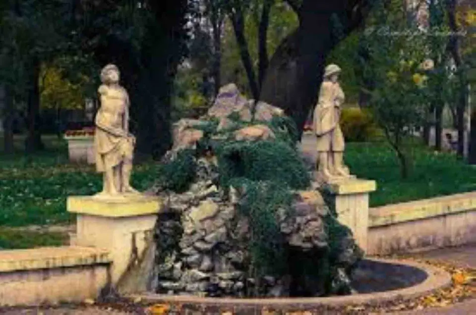 Foto: arhiva site-ului Gradina Publica, fotografia 1
