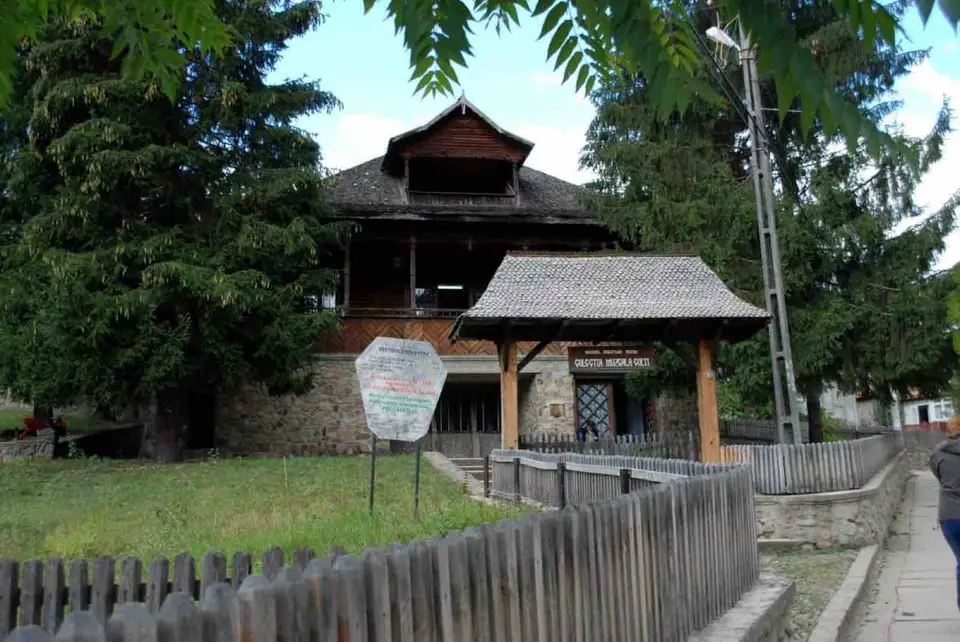 Muzeului Chihlimbarului de la Colți, fotografia 4